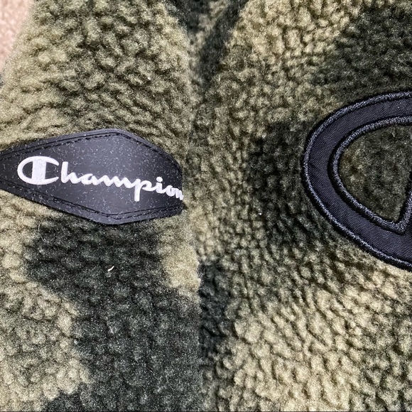 Athletic Champion Camo Jacket - Autumn Winter Jacket - Warm and Cozy Siz… - Picture 11 of 12